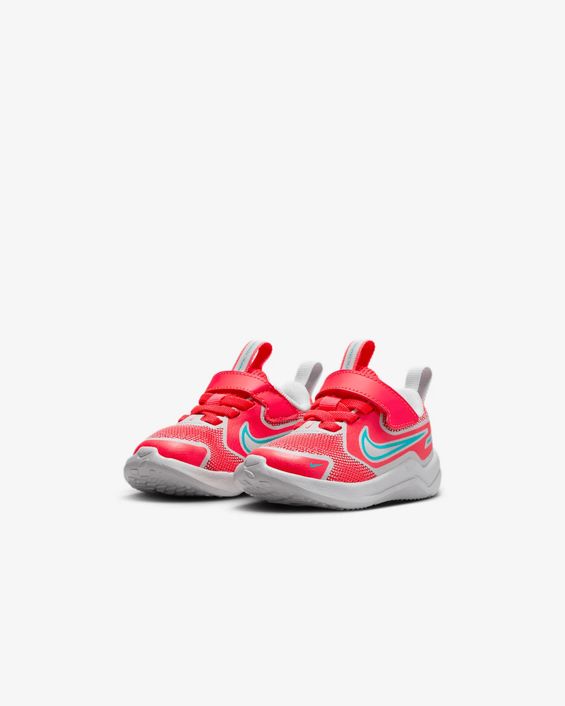 Nike Cosmic Runner