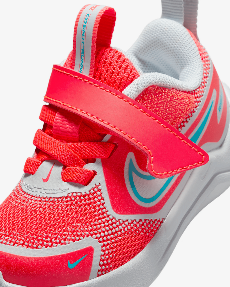 Nike Cosmic Runner