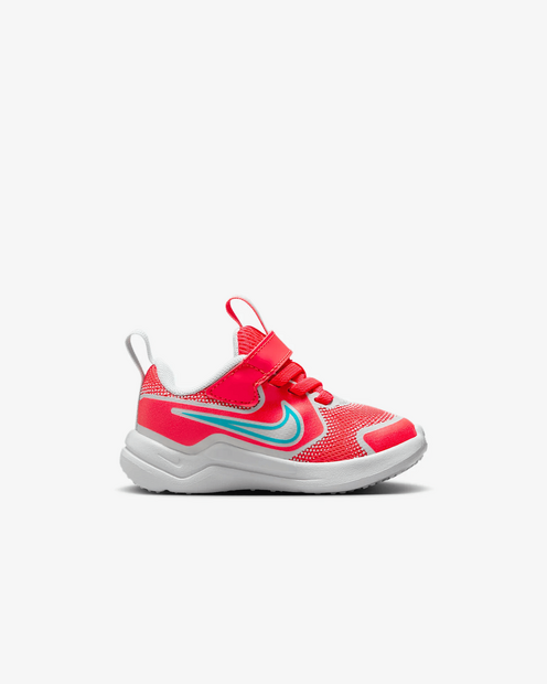 Nike Cosmic Runner